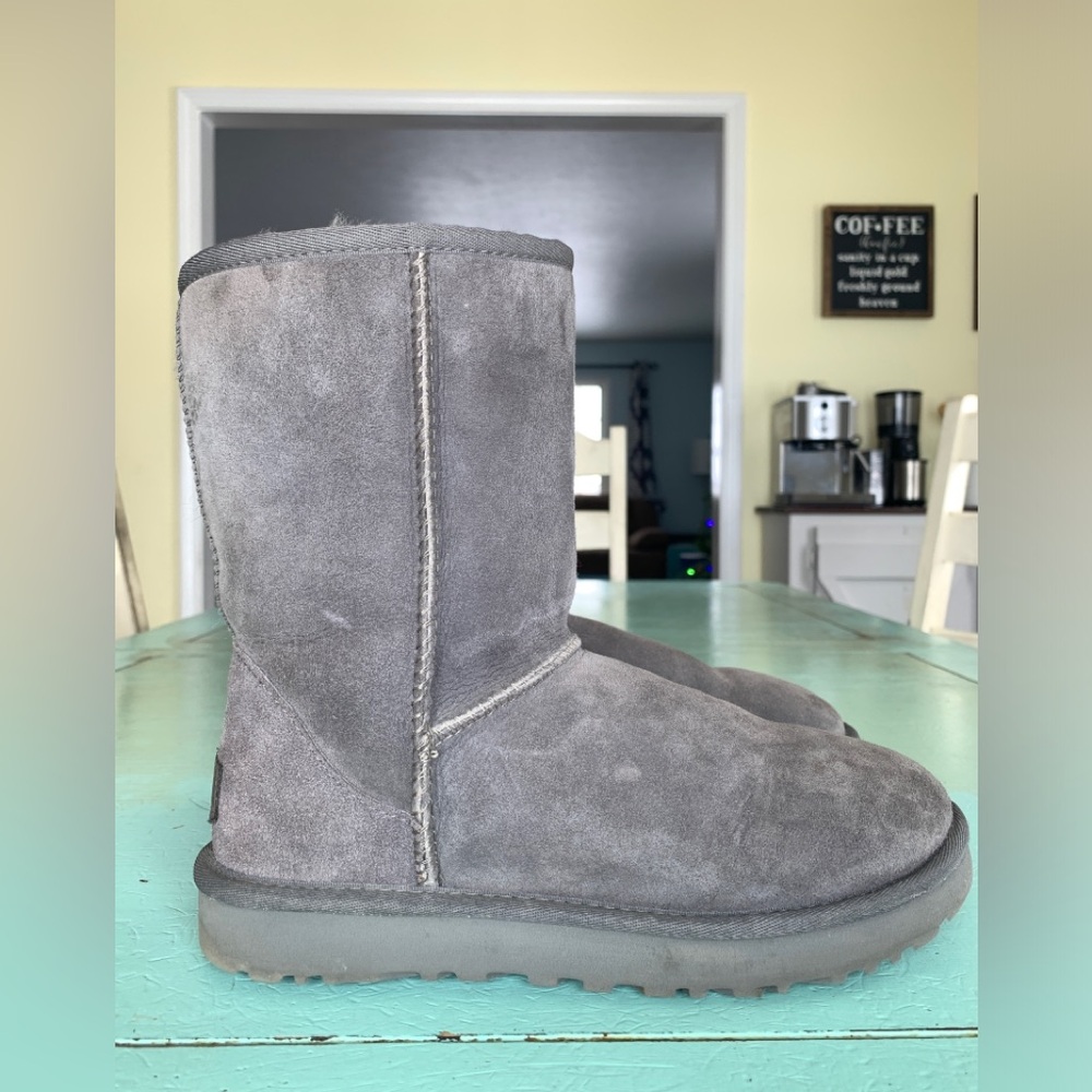 Women’s UGG Boots- Size 7